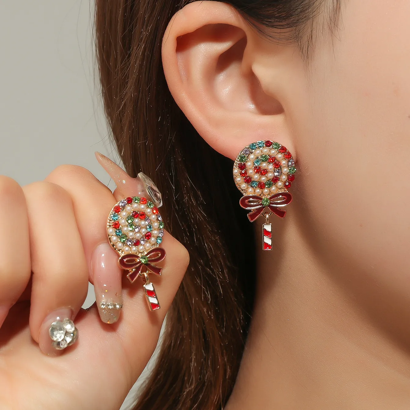 Cute Lollipop Pearl Diamond Earrings Rhinestone Pearl Earrings Female Girls Pop Romantic Christmas Earrings Jewelry
Cute Lollipop Pearl Diamond Earrings Rhinestone Pearl Earrings Female Girls Pop Romantic Christmas Earrings Jewelry