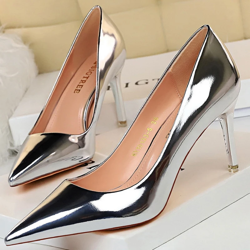 Fashion Kitten Heels Patent Leather Woman Pumps Stiletto Heels 7.5 Cm 10.5cm High Heels Shoes Wedding Shoes Sexy Party Shoes
Fashion Kitten Heels Patent Leather Woman Pumps Stiletto Heels 7.5 Cm 10.5cm High Heels Shoes Wedding Shoes Sexy Party Shoes
