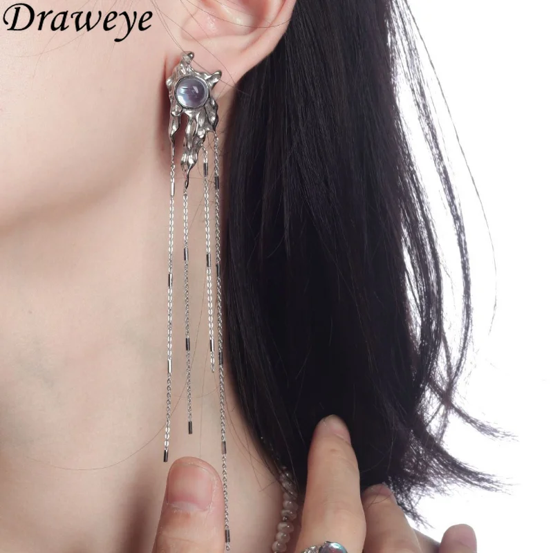 Серьги-клипсы Draweye для женщин Y2k, Модные Винтажные Украшения с кисточками в готическом стиле, серьги в виде капли
Серьги-клипсы Draweye для женщин Y2k, Модные Винтажные Украшения с кисточками в готическом стиле, серьги в виде капли