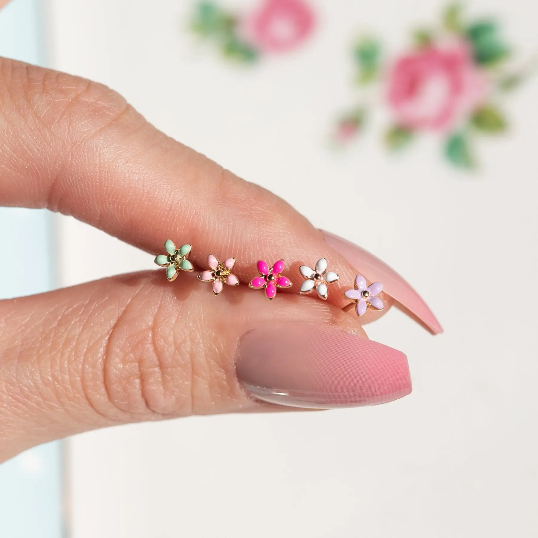 Simple INS Cute Flower Stud Earrings for Girl 925 Silver Needle Pink/White/Green/Rose red Enamel Small Studs Piercing Jewelry
Simple INS Cute Flower Stud Earrings for Girl 925 Silver Needle Pink/White/Green/Rose red Enamel Small Studs Piercing Jewelry