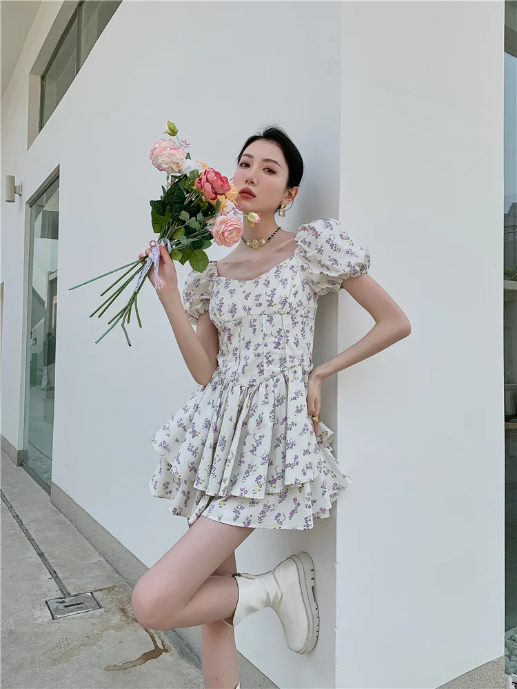 ZCSMLL Puff Sleeve Floral Square Neck Summer Dress Women Short Sleeve Tunics A Line Korean Fashion Short Mini Dress
ZCSMLL Puff Sleeve Floral Square Neck Summer Dress Women Short Sleeve Tunics A Line Korean Fashion Short Mini Dress
