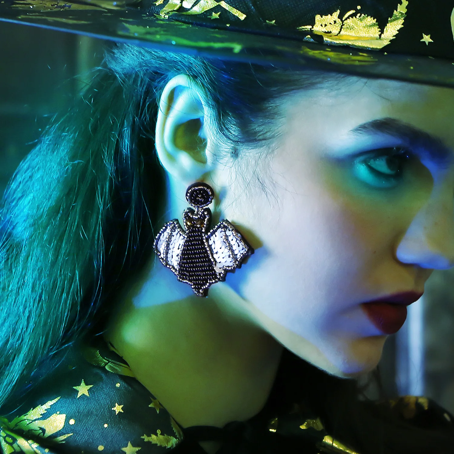 Personalized Mainstream Bat Handmade Earrings Creative Punk Style Sequins Rice Beads Halloween Earrings
Personalized Mainstream Bat Handmade Earrings Creative Punk Style Sequins Rice Beads Halloween Earrings