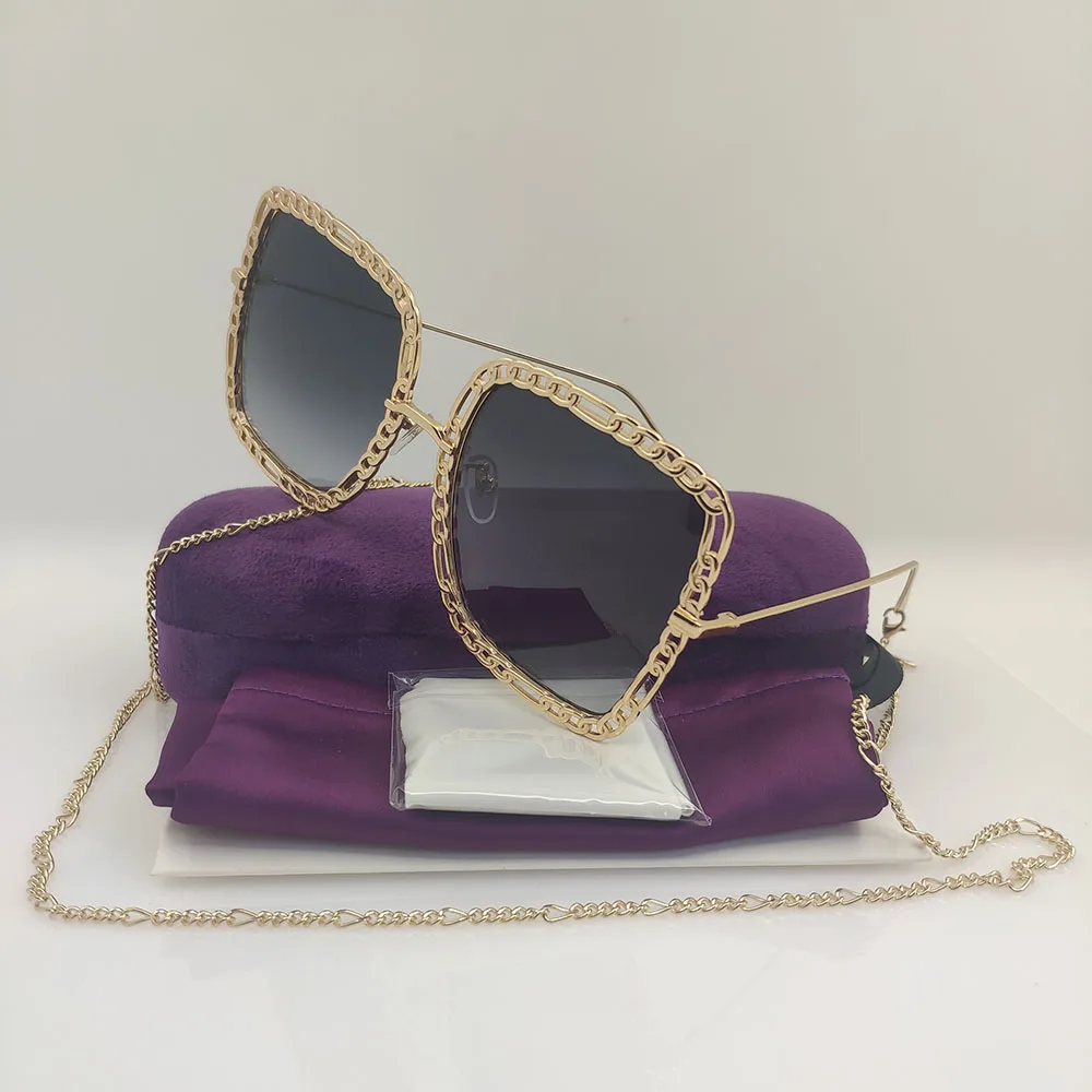 2022 Gold Alloy Chain Sunglasses For Women Party Square Vintage Brand Designer Fashion Girls Summer Female For Sun Glasses UV400
2022 Gold Alloy Chain Sunglasses For Women Party Square Vintage Brand Designer Fashion Girls Summer Female For Sun Glasses UV400