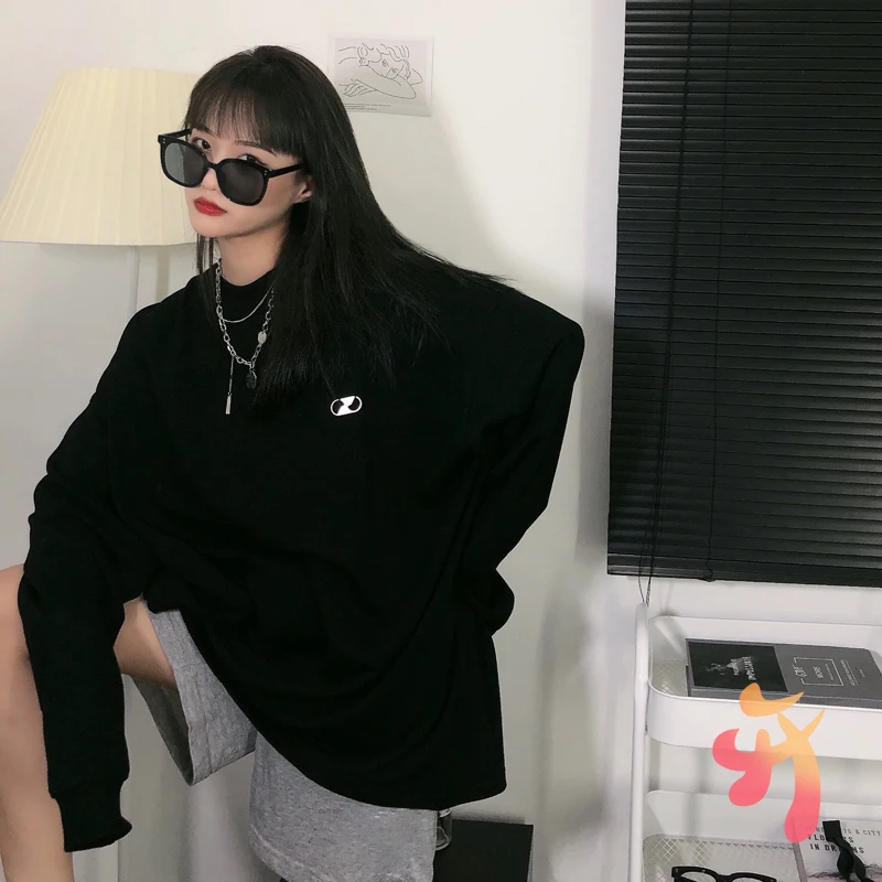 Men's Women's We11done Sweatshirts High Quality Metal Buckle 3D Embossed Letters Tops Oversize Welldone Casual Pullover
Men's Women's We11done Sweatshirts High Quality Metal Buckle 3D Embossed Letters Tops Oversize Welldone Casual Pullover