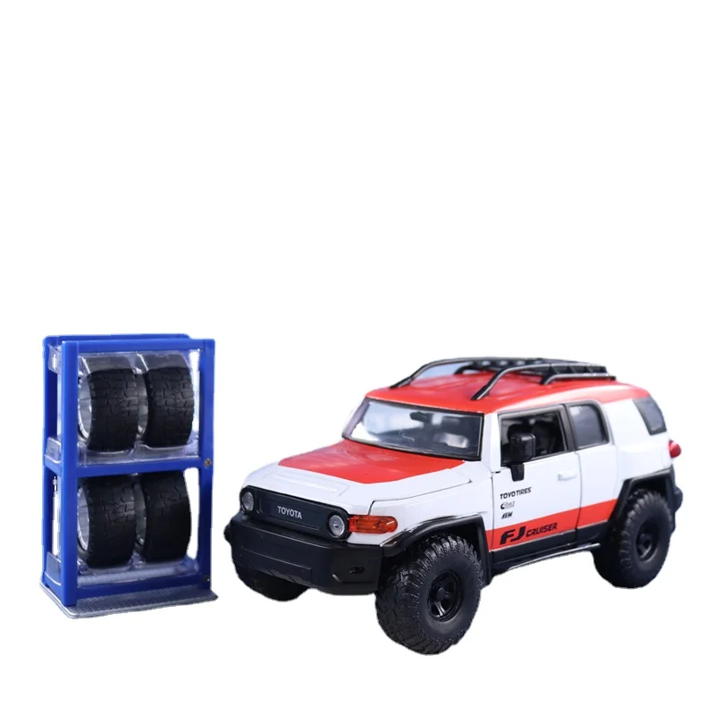 Модель литая автомобиля TOYOTA FJ CRUISER 1:24, модель автомобиля из металлического сплава, детские игрушки, коллекционные подарки, J39 
Модель литая автомобиля TOYOTA FJ CRUISER 1:24, модель автомобиля из металлического сплава, детские игрушки, коллекционные подарки, J39