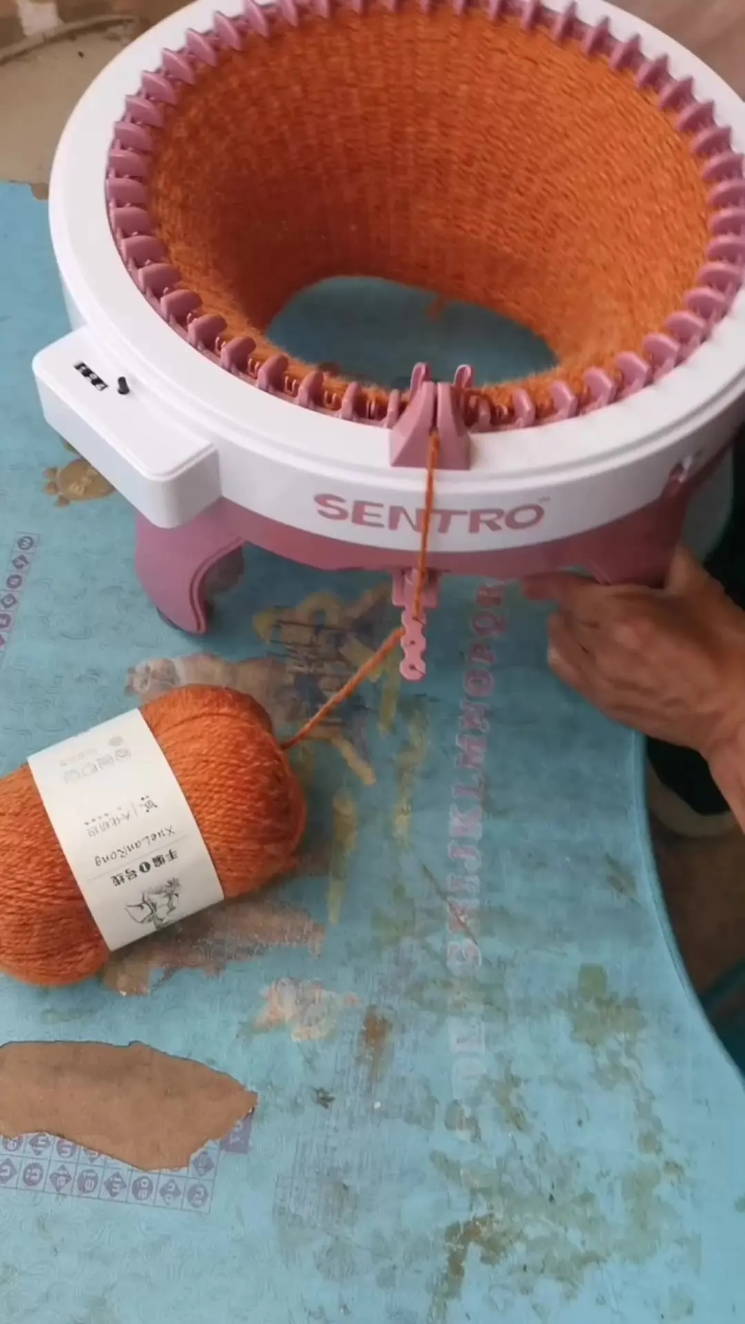 Creative and Thoughtful Handmade Gifts DIY Craft Knitting Machine Hats Socks Boys Girls Scarves
Creative and Thoughtful Handmade Gifts DIY Craft Knitting Machine Hats Socks Boys Girls Scarves