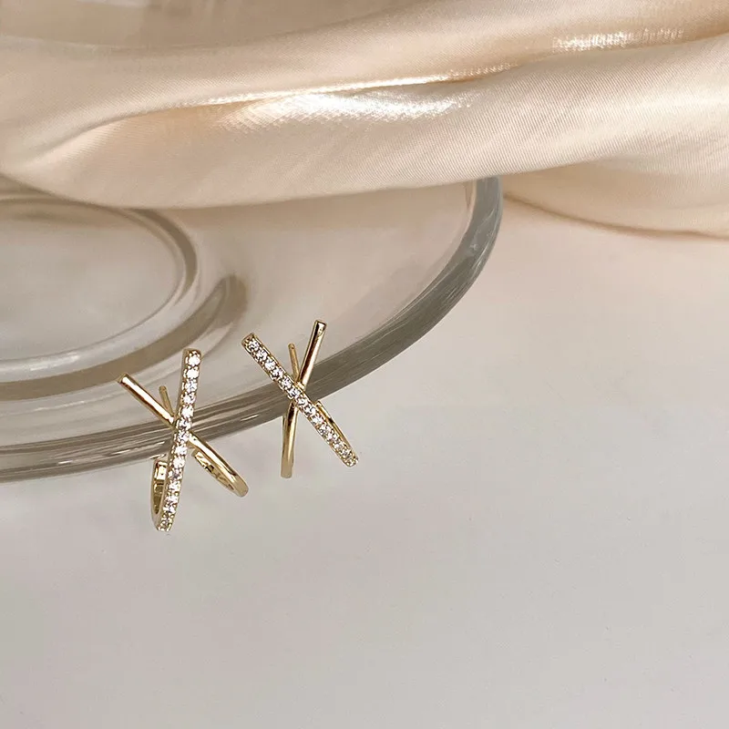 2022 New Design Metal Zircon Cross X-shaped Gold Earrings For Woman Elegant Accessories For Korean Fashion Jewelry Party Girls
2022 New Design Metal Zircon Cross X-shaped Gold Earrings For Woman Elegant Accessories For Korean Fashion Jewelry Party Girls