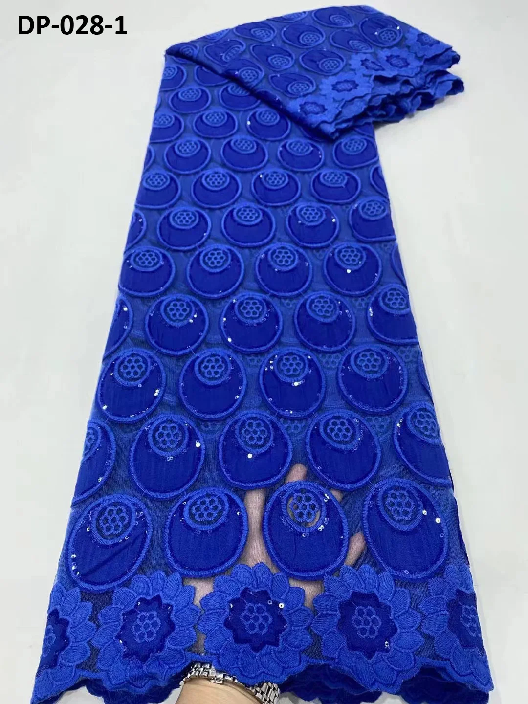 Royal Blue African Chiffon Lace Fabric 2023 High Quality Embroidery Guipure Lace French Sequins Tulle Lace Fabric For Wedding
Royal Blue African Chiffon Lace Fabric 2023 High Quality Embroidery Guipure Lace French Sequins Tulle Lace Fabric For Wedding
