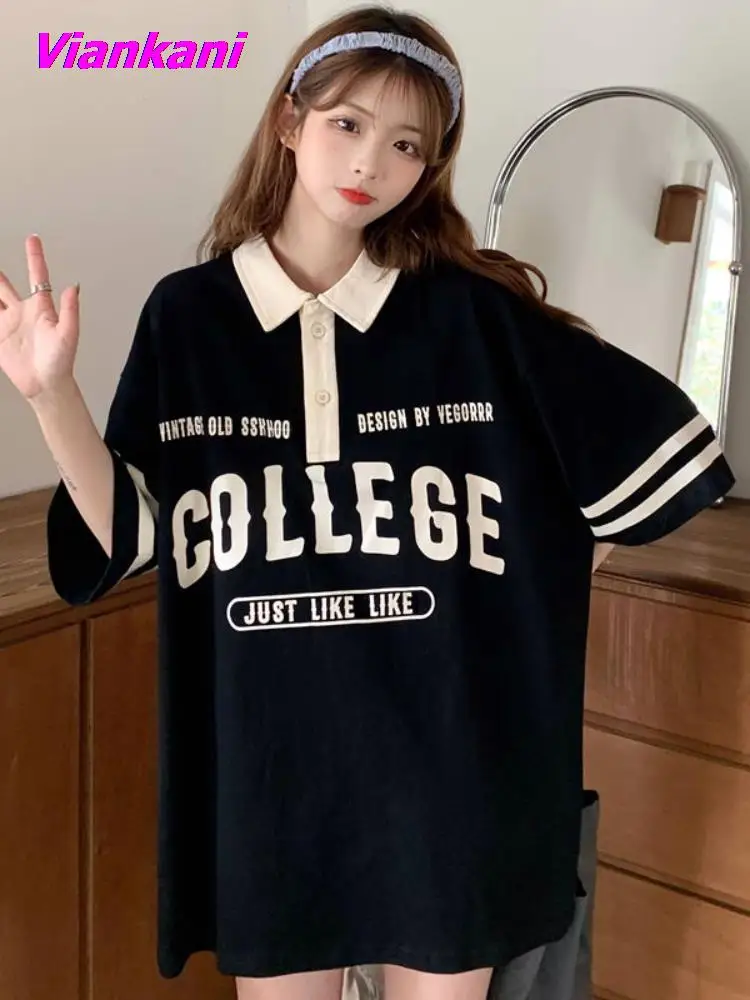 Vintage Letter Polo Shirt Women Fashion Retro Short-sleeved T-shirts Chic Unisex Campus Tops Khaki Stripes Casual Polo Shirts
Vintage Letter Polo Shirt Women Fashion Retro Short-sleeved T-shirts Chic Unisex Campus Tops Khaki Stripes Casual Polo Shirts