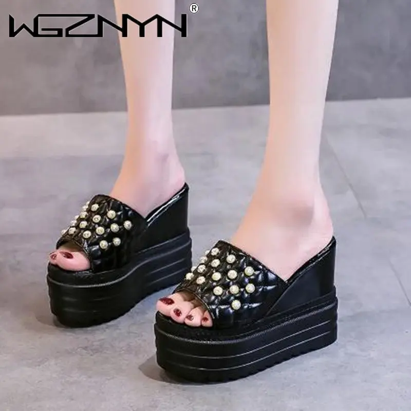 White Pearl Platform Shoes Slides Women Wedges Woman Slippers Summer Sandals Trend on Heels Clogs for Home Casual Elegant Party
White Pearl Platform Shoes Slides Women Wedges Woman Slippers Summer Sandals Trend on Heels Clogs for Home Casual Elegant Party