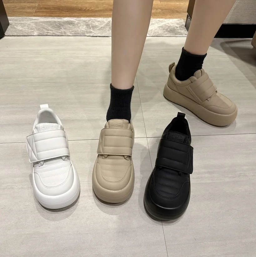 Women's big toe boots new hot 2022 winter outer wear non-slip simple fashion boots
Women's big toe boots new hot 2022 winter outer wear non-slip simple fashion boots
