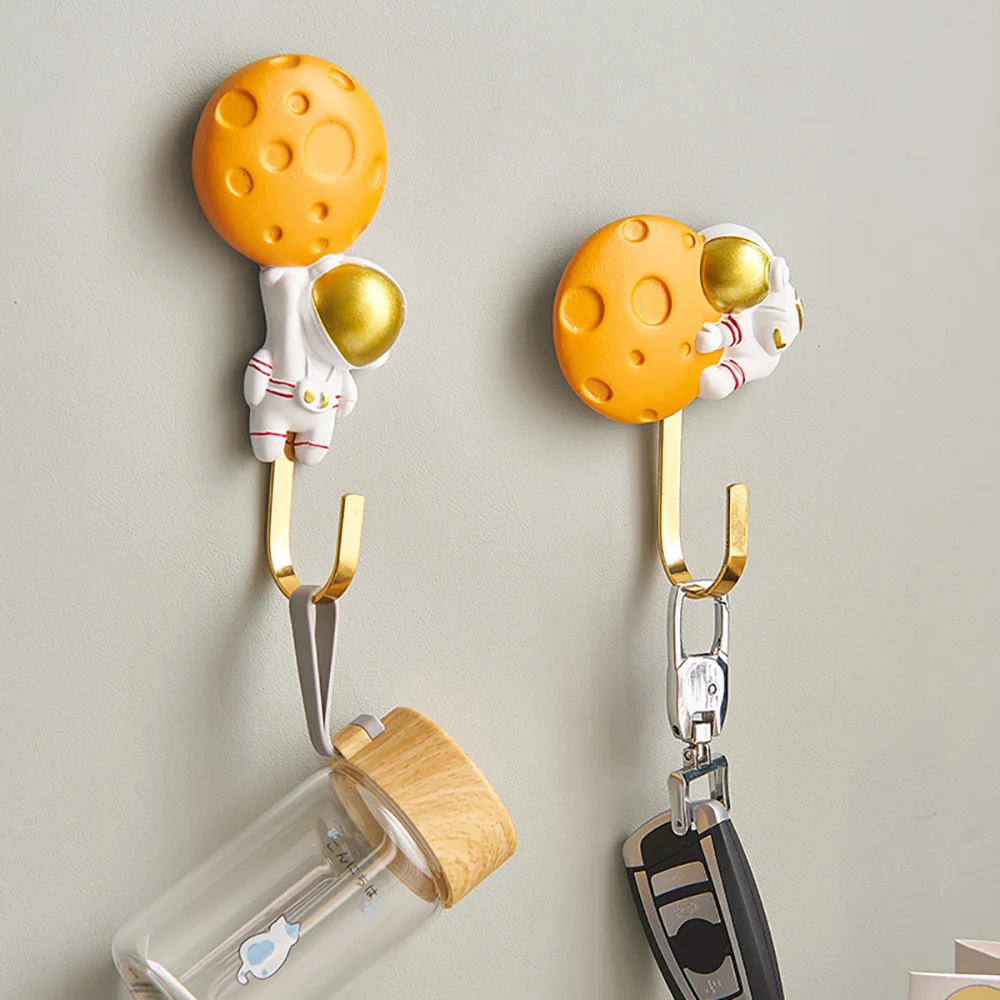 Classical Resin Astronaut Figurine Metal Wall Hooks Modern Home Decor Fridge Hook Key Holder Clothes Wall Hanger Boys Room Decor
Classical Resin Astronaut Figurine Metal Wall Hooks Modern Home Decor Fridge Hook Key Holder Clothes Wall Hanger Boys Room Decor