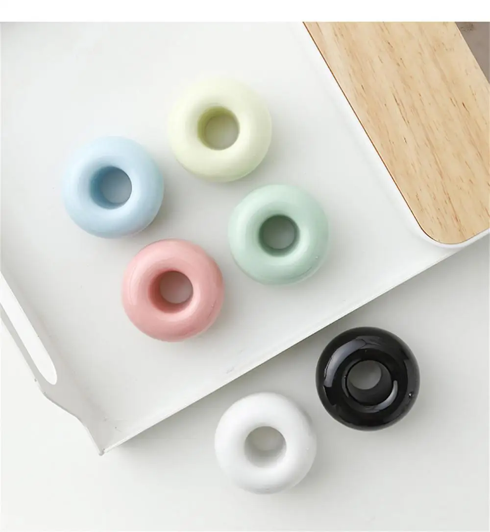Portable Mini Macaron Colors Brush Stand Shelf Base Frame Storage Rack Bathroom Tool Bathroom Ceramic Toothbrush Holder
Portable Mini Macaron Colors Brush Stand Shelf Base Frame Storage Rack Bathroom Tool Bathroom Ceramic Toothbrush Holder