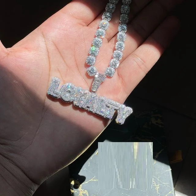 Ожерелье с кулоном в стиле хип-хоп с фианитами 
Ожерелье с кулоном в стиле хип-хоп с фианитами