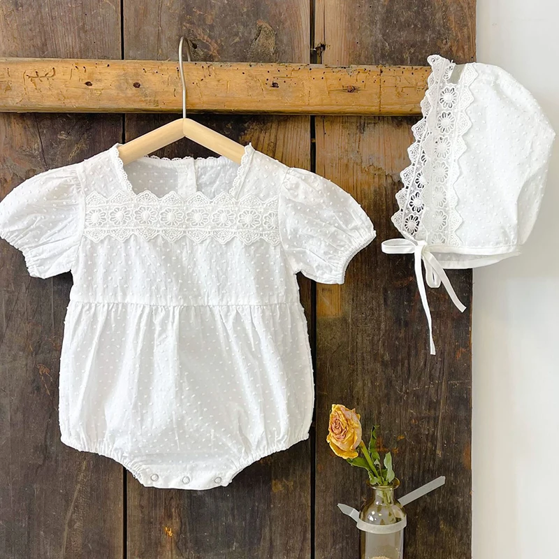 Baby Girl Clothing Summer Korean Style Infant Baby Girls Bodysuits+Hat Short Sleeve Cotton Lace Stitching Toddler Baby Jumpsuit
Baby Girl Clothing Summer Korean Style Infant Baby Girls Bodysuits+Hat Short Sleeve Cotton Lace Stitching Toddler Baby Jumpsuit