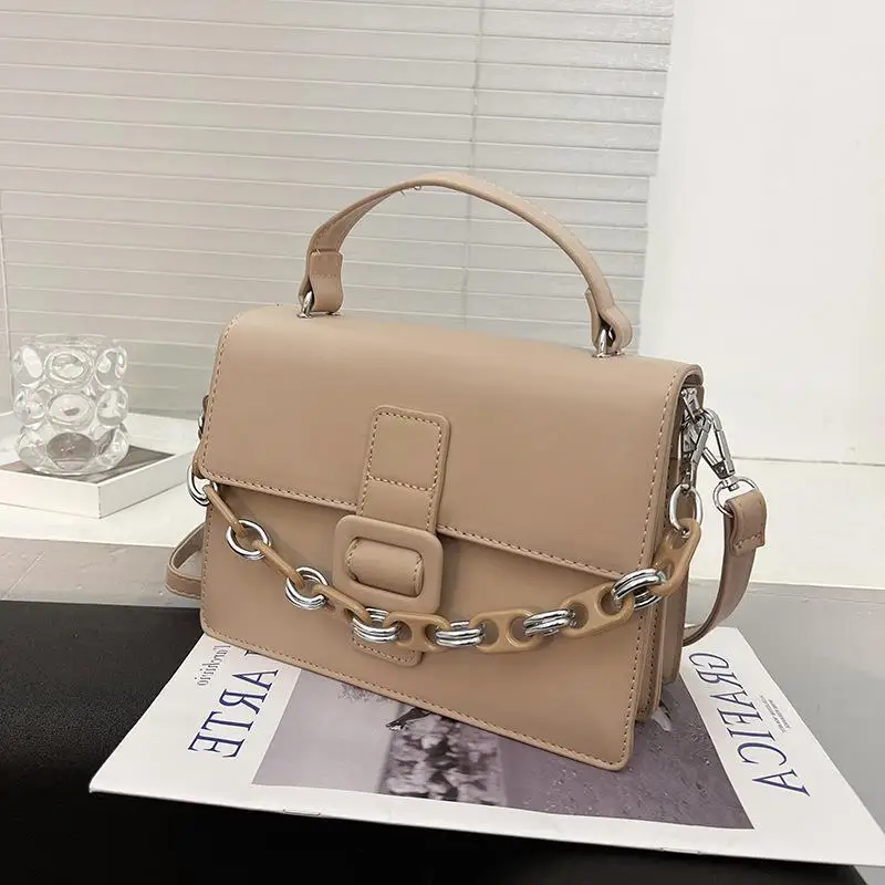 2022 Fashion All-match Handbags Personalized Chain Design Small Square Bag Temperament Women's All-match Shoulder Messenger Bag
2022 Fashion All-match Handbags Personalized Chain Design Small Square Bag Temperament Women's All-match Shoulder Messenger Bag