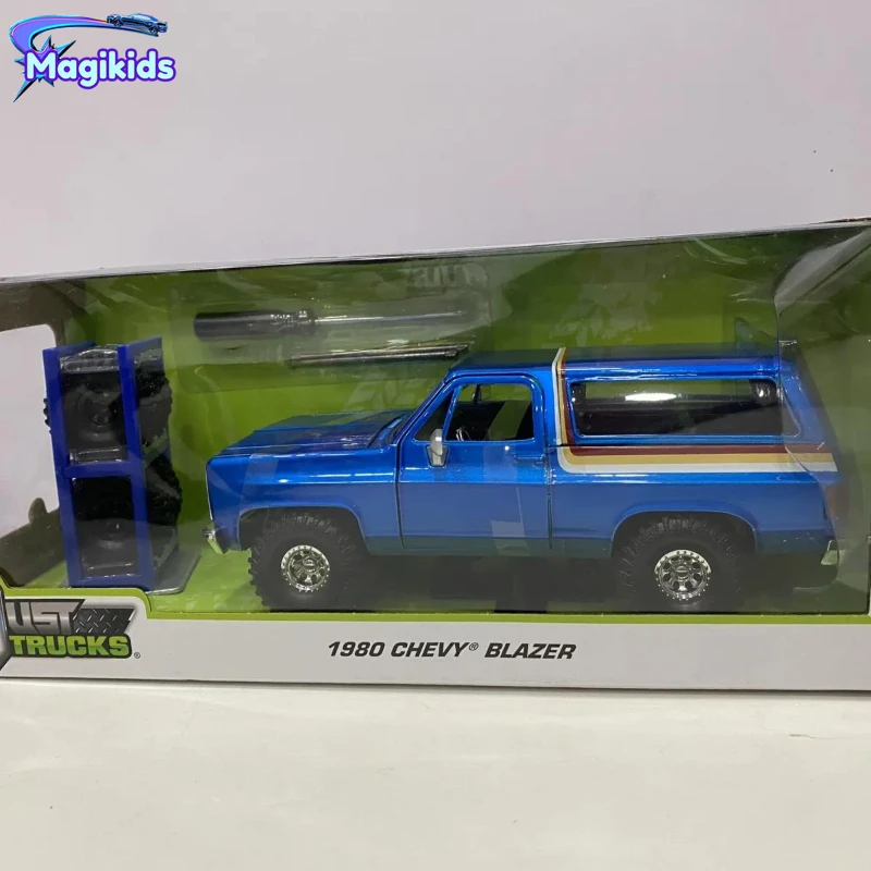 Модель автомобиля Chevy BLAZER SUV в масштабе 1:24, 1980, из металлического сплава
Модель автомобиля Chevy BLAZER SUV в масштабе 1:24, 1980, из металлического сплава