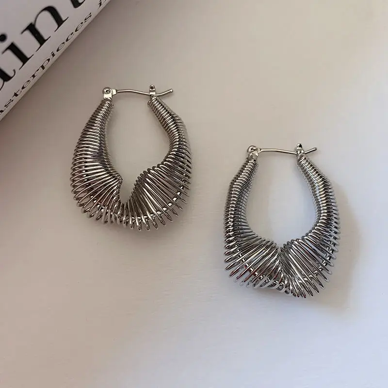 pleated twist earrings for women trendy geometry spring Hoop earrings female fashion jewelry eardrop hip hop punk korean earring
pleated twist earrings for women trendy geometry spring Hoop earrings female fashion jewelry eardrop hip hop punk korean earring