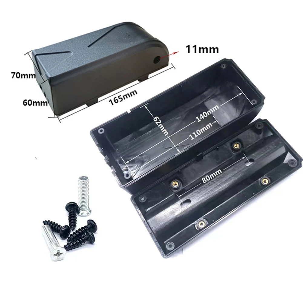 Mountain Bike Controller Box Lithium Tram Controller Line Storage Box With Ear With Charging Port Electric Bike Accessories
Mountain Bike Controller Box Lithium Tram Controller Line Storage Box With Ear With Charging Port Electric Bike Accessories