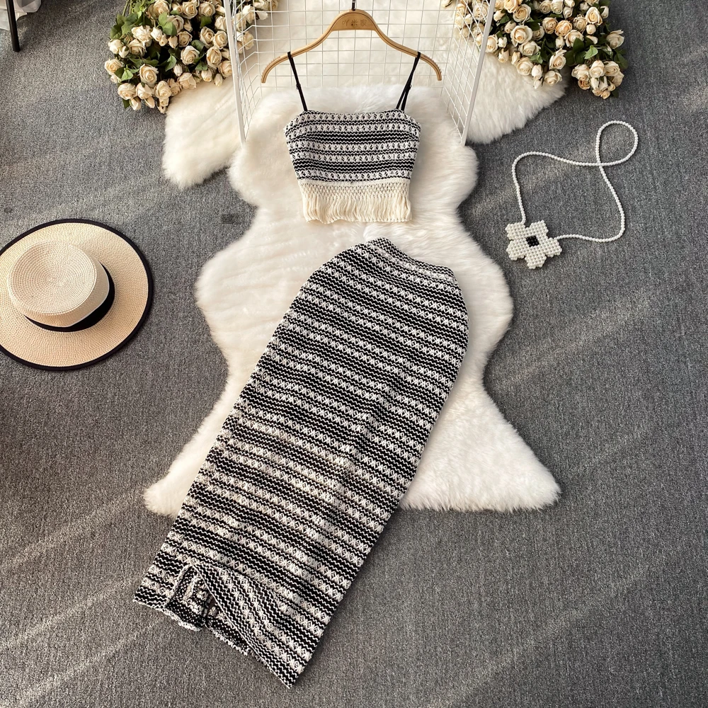 Sexy Knit Two Pieces Sets Chic Hotsweet Off Shoulder Tassels Slip Top with Split High Waist Skirt Beach Vacation Sets
Sexy Knit Two Pieces Sets Chic Hotsweet Off Shoulder Tassels Slip Top with Split High Waist Skirt Beach Vacation Sets