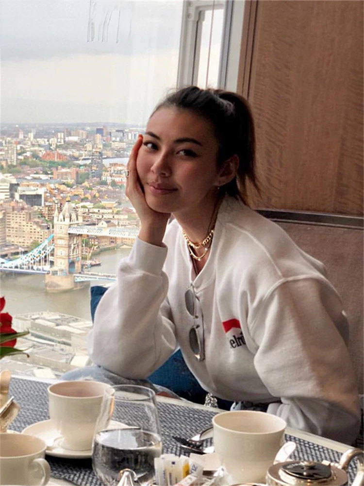 2022 NewSweatshirts Women Fashion Cropped O-Neck Long Sleeve Sweatshirt Pullover New Ladies White Casual Loose Crop Top
2022 NewSweatshirts Women Fashion Cropped O-Neck Long Sleeve Sweatshirt Pullover New Ladies White Casual Loose Crop Top