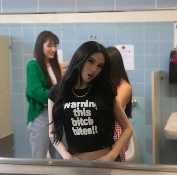 2000s Streetwear Harajuku Short Sleeve T Shirt Y2K Fashion Letter Print Cute Baby T Shirt Summer E-girl Black Crop Top Slim Fit
2000s Streetwear Harajuku Short Sleeve T Shirt Y2K Fashion Letter Print Cute Baby T Shirt Summer E-girl Black Crop Top Slim Fit
