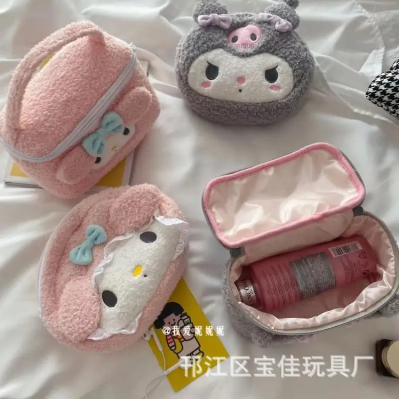 Kawaii Sanrioed Kuromi My Melody Anime Cartoon Cute Cosmetic Bag Large Storage Bag Portable Cosmetic Case Toys for Girls
Kawaii Sanrioed Kuromi My Melody Anime Cartoon Cute Cosmetic Bag Large Storage Bag Portable Cosmetic Case Toys for Girls
