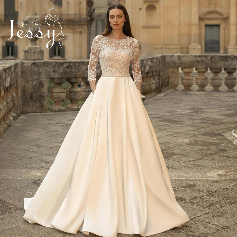 Luxury Wedding Dresses O Neck Sleeveless Lace Applique Sweetheart Prom Gowns Sexy Backless Court Train vestido de noiva
Luxury Wedding Dresses O Neck Sleeveless Lace Applique Sweetheart Prom Gowns Sexy Backless Court Train vestido de noiva