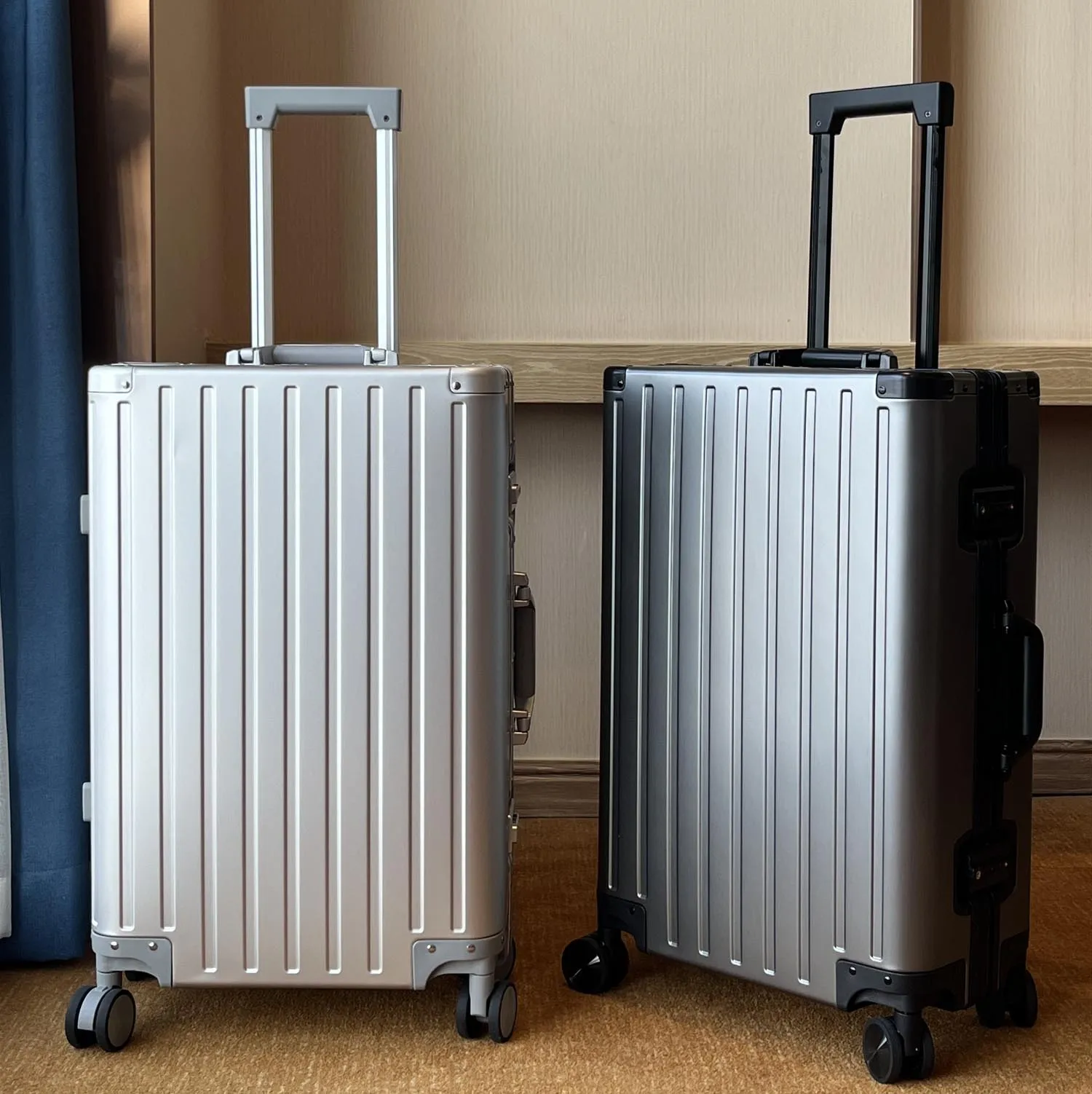 20-Inch Luggage Aluminum Magnesium Alloy Luggage with Spinner Wheel 20 Inch Business Travel Boarding Suitcase with TSA Lock
20-Inch Luggage Aluminum Magnesium Alloy Luggage with Spinner Wheel 20 Inch Business Travel Boarding Suitcase with TSA Lock