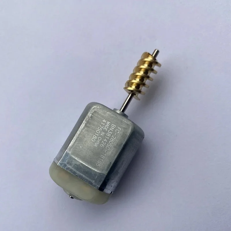 1 шт. оригинальный двигатель автомобильного дверного замка для Volkswagen Passat Tiguan Sagitar, Golf 7 Beetle Magotan CC Skoda 2 автозапчасти FC280SC
1 шт. оригинальный двигатель автомобильного дверного замка для Volkswagen Passat Tiguan Sagitar, Golf 7 Beetle Magotan CC Skoda 2 автозапчасти FC280SC