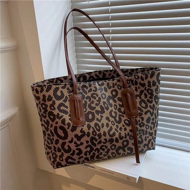 Leopard Pattern Big Bag Women 2022 New Vintage Large Capacity Shoulder Bag Tidy Sensible Commuter Handheld Tote Bag
Leopard Pattern Big Bag Women 2022 New Vintage Large Capacity Shoulder Bag Tidy Sensible Commuter Handheld Tote Bag