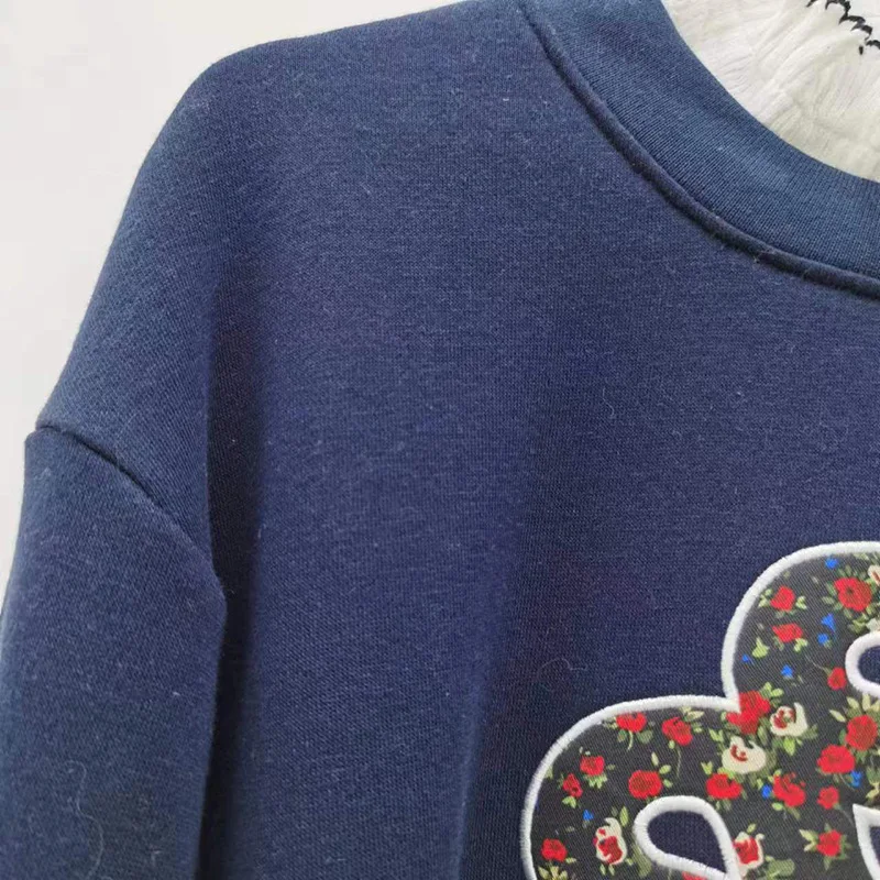 Women's Ruffles Collar Fleece Sweatshirt Letter Print Casual Autumn New Fashion Long Sleeve Pullover for Female
Women's Ruffles Collar Fleece Sweatshirt Letter Print Casual Autumn New Fashion Long Sleeve Pullover for Female