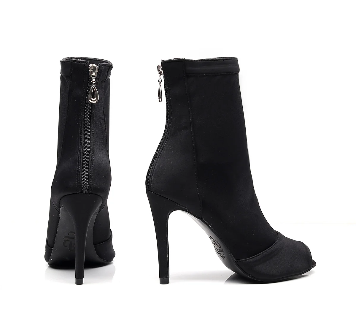 Sgesvier Women Ankle Boots 2022 New Women Party Satin Soft Bottom Latin Woman Salsa Dance Shoes Heel Thin High Heels Black
Sgesvier Women Ankle Boots 2022 New Women Party Satin Soft Bottom Latin Woman Salsa Dance Shoes Heel Thin High Heels Black