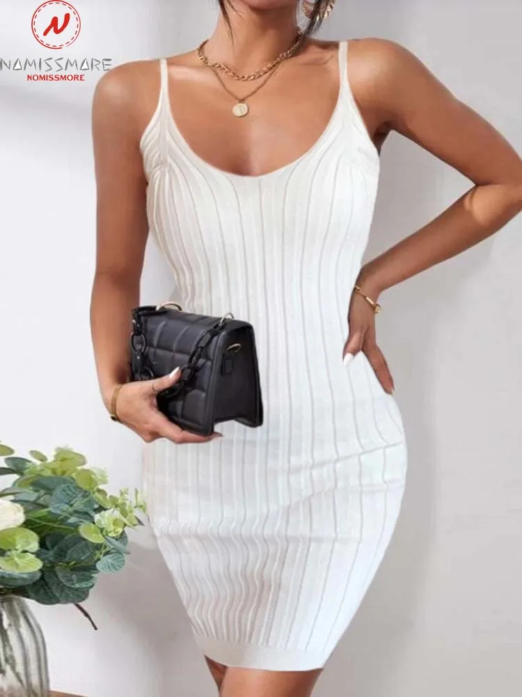 Sexy Women Summer Solid Color Pencil Dress Patchwork Design V-Neck Sling Sleeveless Mid Waist Slim Hips Mini Knitted Dress
Sexy Women Summer Solid Color Pencil Dress Patchwork Design V-Neck Sling Sleeveless Mid Waist Slim Hips Mini Knitted Dress