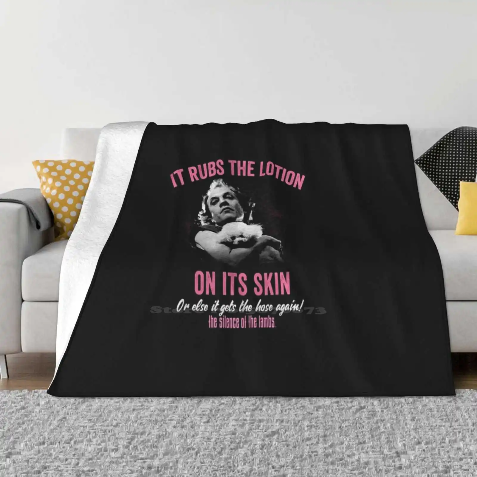 Он натирает лосьон по коже, иначе он снова достает шланг! The Slience Of The Lambs Halloween New Selling Custom Print
Он натирает лосьон по коже, иначе он снова достает шланг! The Slience Of The Lambs Halloween New Selling Custom Print