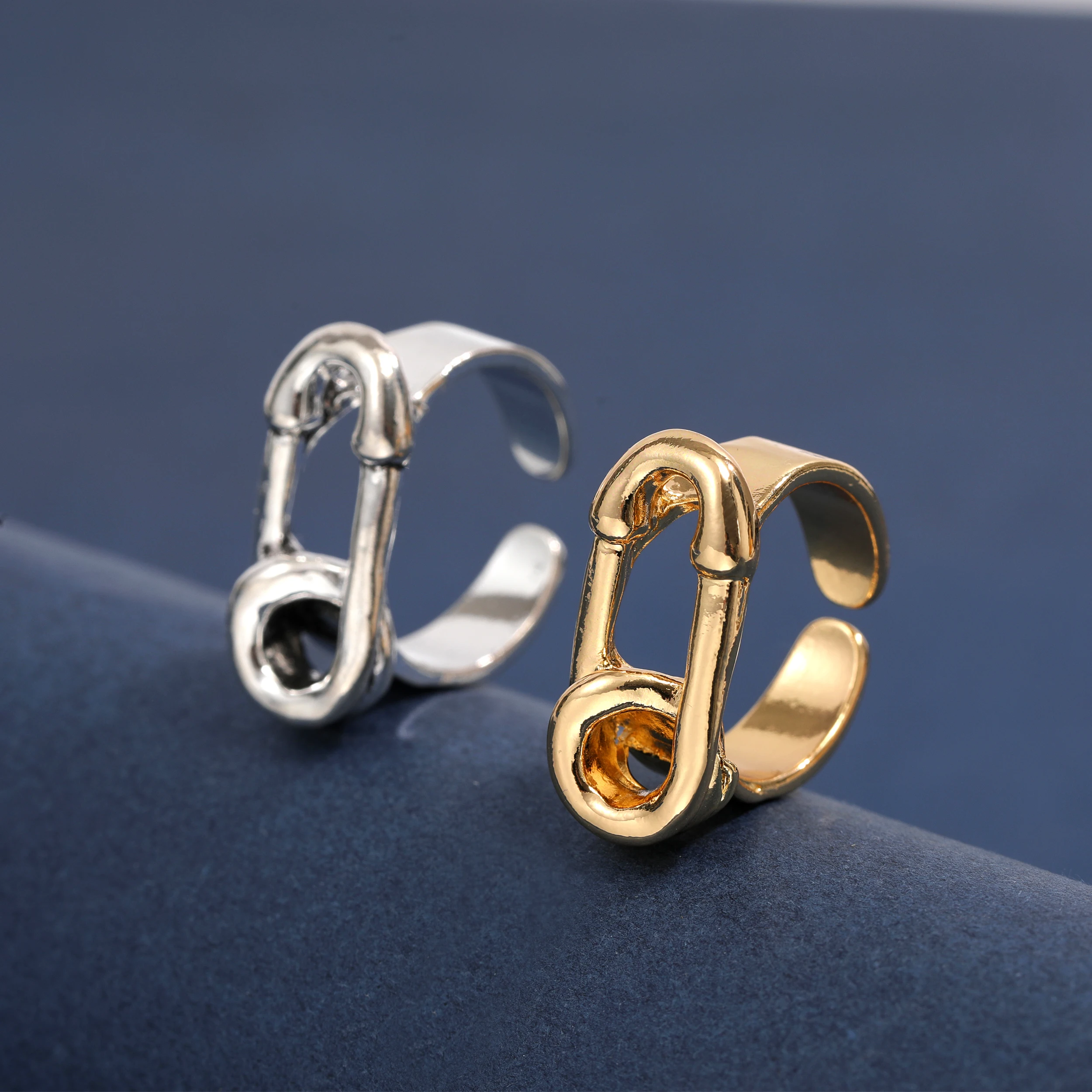 Anslow New Trendy Vintage Retro Hip Hop Jewelry 2023 Paper Clip Opening Size Finger Ring Party Christmas Gift
Anslow New Trendy Vintage Retro Hip Hop Jewelry 2023 Paper Clip Opening Size Finger Ring Party Christmas Gift