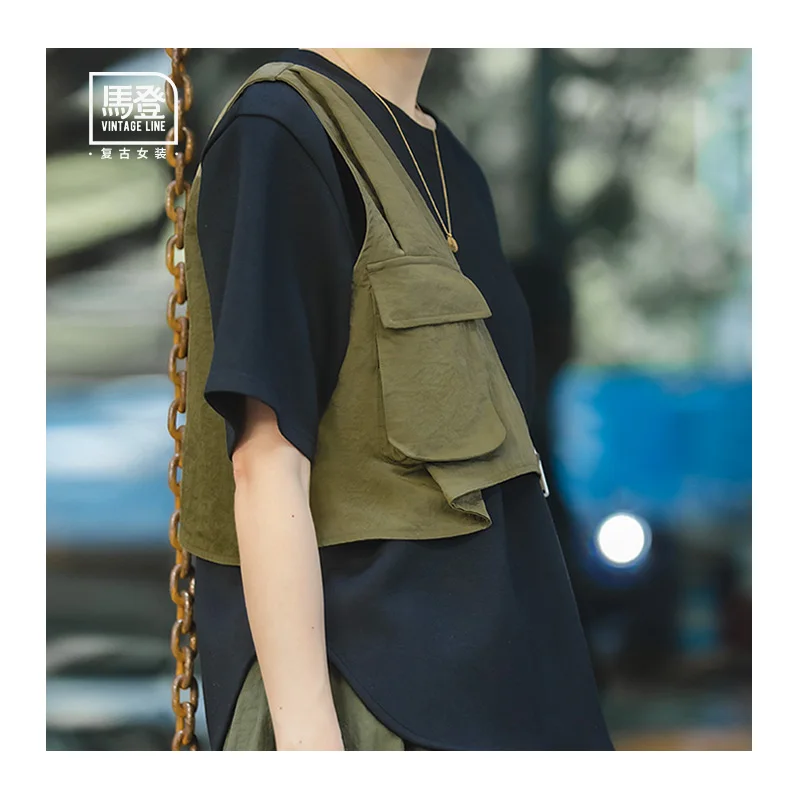 Maden Women's Japanese Retro Army Green Vest Short Female Casual Sleeveless Waistcoat Loose Outerwear Tank Tops Streetwear
Maden Women's Japanese Retro Army Green Vest Short Female Casual Sleeveless Waistcoat Loose Outerwear Tank Tops Streetwear