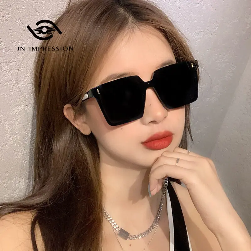 Korean Version Ins One-piece Sunglasses Tiktok Trend Sunglasses Personality Street Shooting Big Square Frame Cool Sunglasses
Korean Version Ins One-piece Sunglasses Tiktok Trend Sunglasses Personality Street Shooting Big Square Frame Cool Sunglasses
