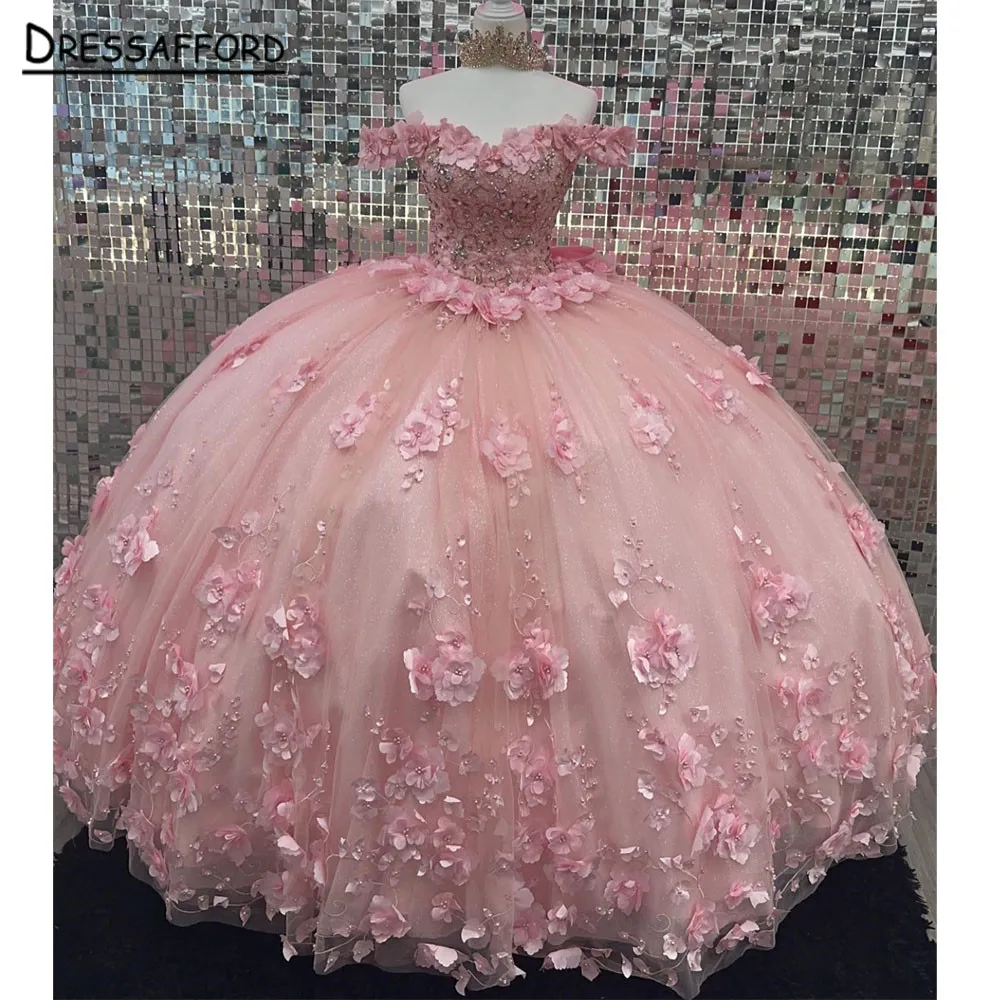 Pink Quinceanera Dress V-Neck Off The Shoulder Lace Appliques Prom Party Princess Ball Gown Sweet 16 Vestidos De 15 Años 
Pink Quinceanera Dress V-Neck Off The Shoulder Lace Appliques Prom Party Princess Ball Gown Sweet 16 Vestidos De 15 Años