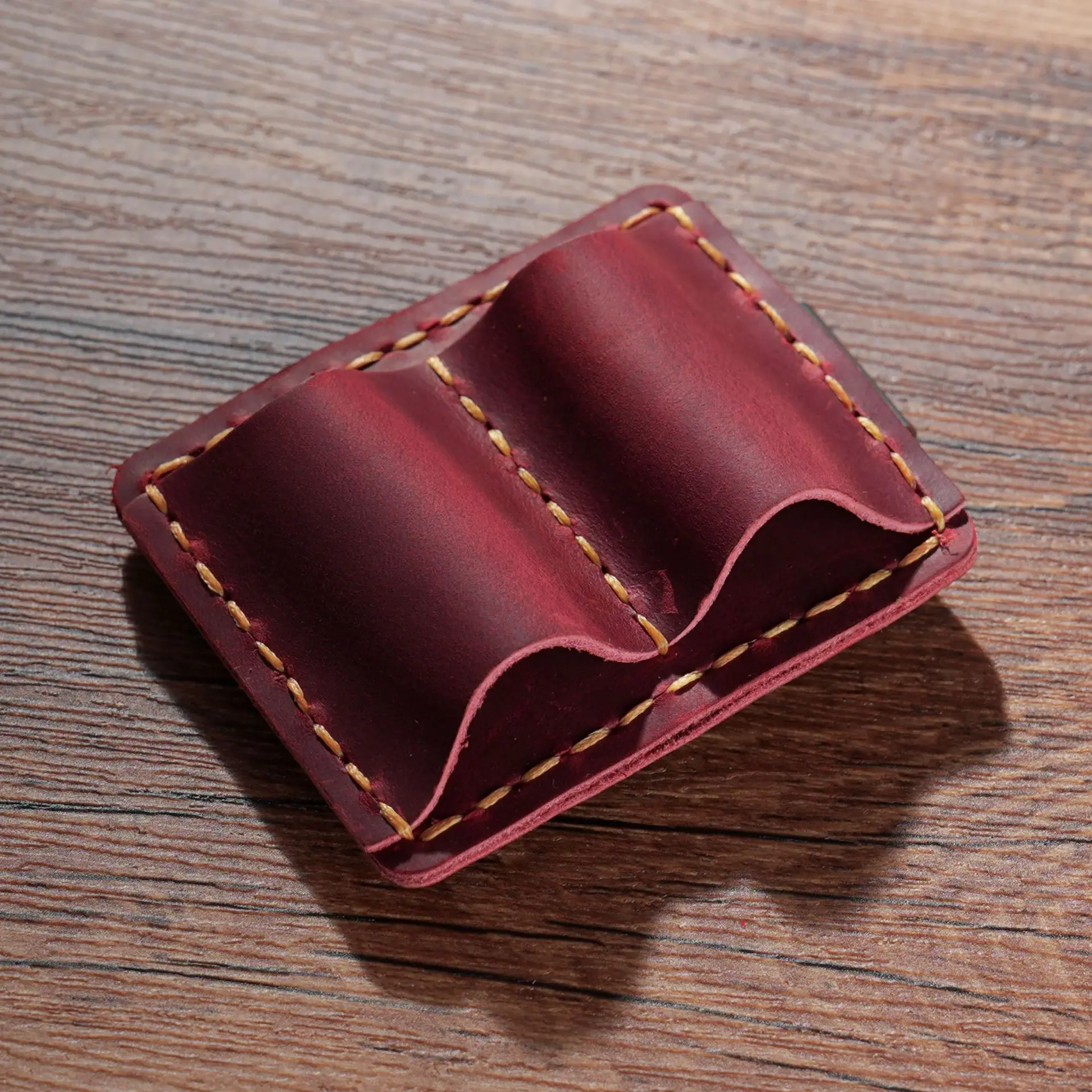 Держатель для карандашей Handnote из натуральной кожи
Держатель для карандашей Handnote из натуральной кожи