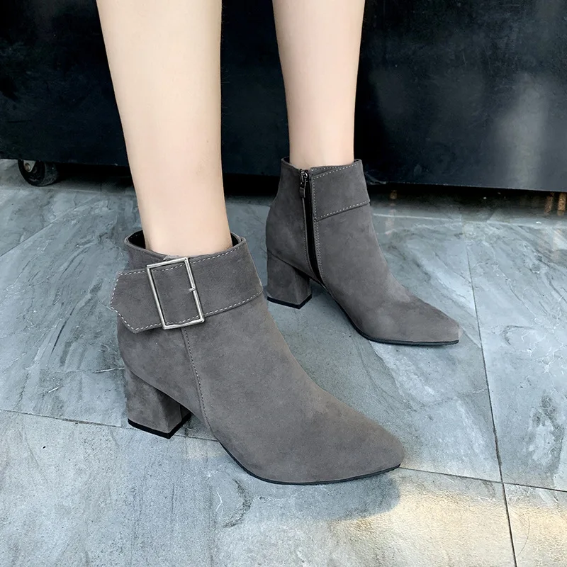 Women's boots 2022 autumn and winter new thick heel pointed zipper short boots ladies high heel Martin boots
Women's boots 2022 autumn and winter new thick heel pointed zipper short boots ladies high heel Martin boots