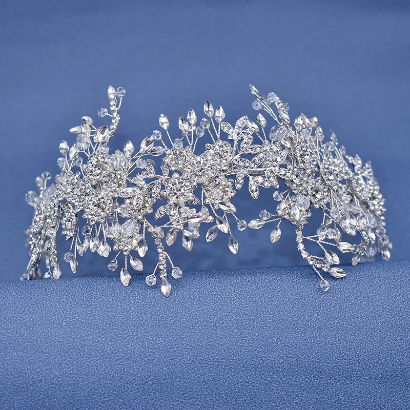 Shine Soft Wedding Crown Tiara Silver Color Crystal Rhinestone Bridal Headband Hair Accessories Handmade Women Headpiece
Shine Soft Wedding Crown Tiara Silver Color Crystal Rhinestone Bridal Headband Hair Accessories Handmade Women Headpiece