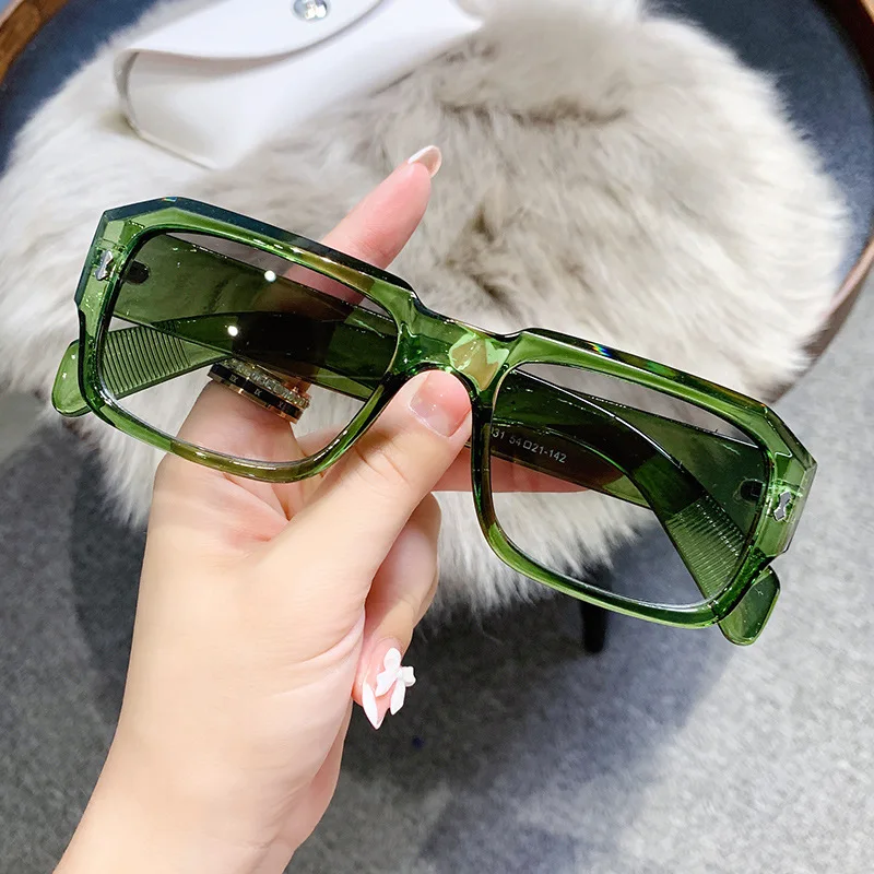 Fashion Green Square Sunglasses Women Brand Designer Retro Gradient Sun Glasses Female Personality Frame Vintage Gafas De Sol
Fashion Green Square Sunglasses Women Brand Designer Retro Gradient Sun Glasses Female Personality Frame Vintage Gafas De Sol