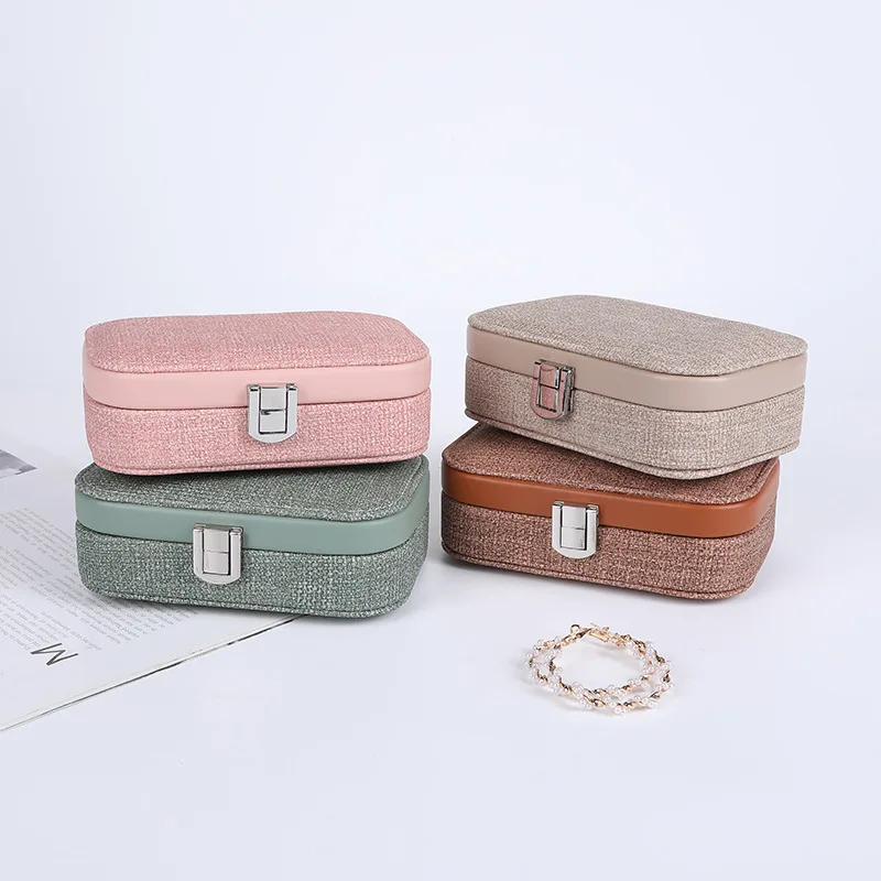 Han edition маленькие изысканные однотонные портативные ожерелья серьги кольцо приемник Инструмент аксессуары коробка для ювелирных изделий
Han edition маленькие изысканные однотонные портативные ожерелья серьги кольцо приемник Инструмент аксессуары коробка для ювелирных изделий