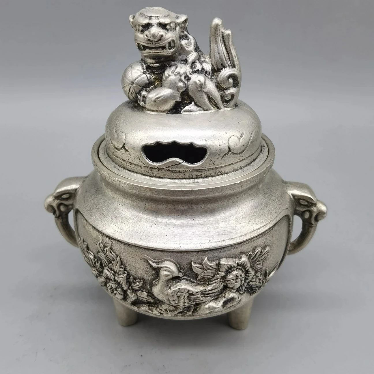 Collect China Fine Workmanship Cupronickel Sculpture Auspicious Wealth " Lion"Incense Burner Metal Crafts Decoration
Collect China Fine Workmanship Cupronickel Sculpture Auspicious Wealth " Lion"Incense Burner Metal Crafts Decoration