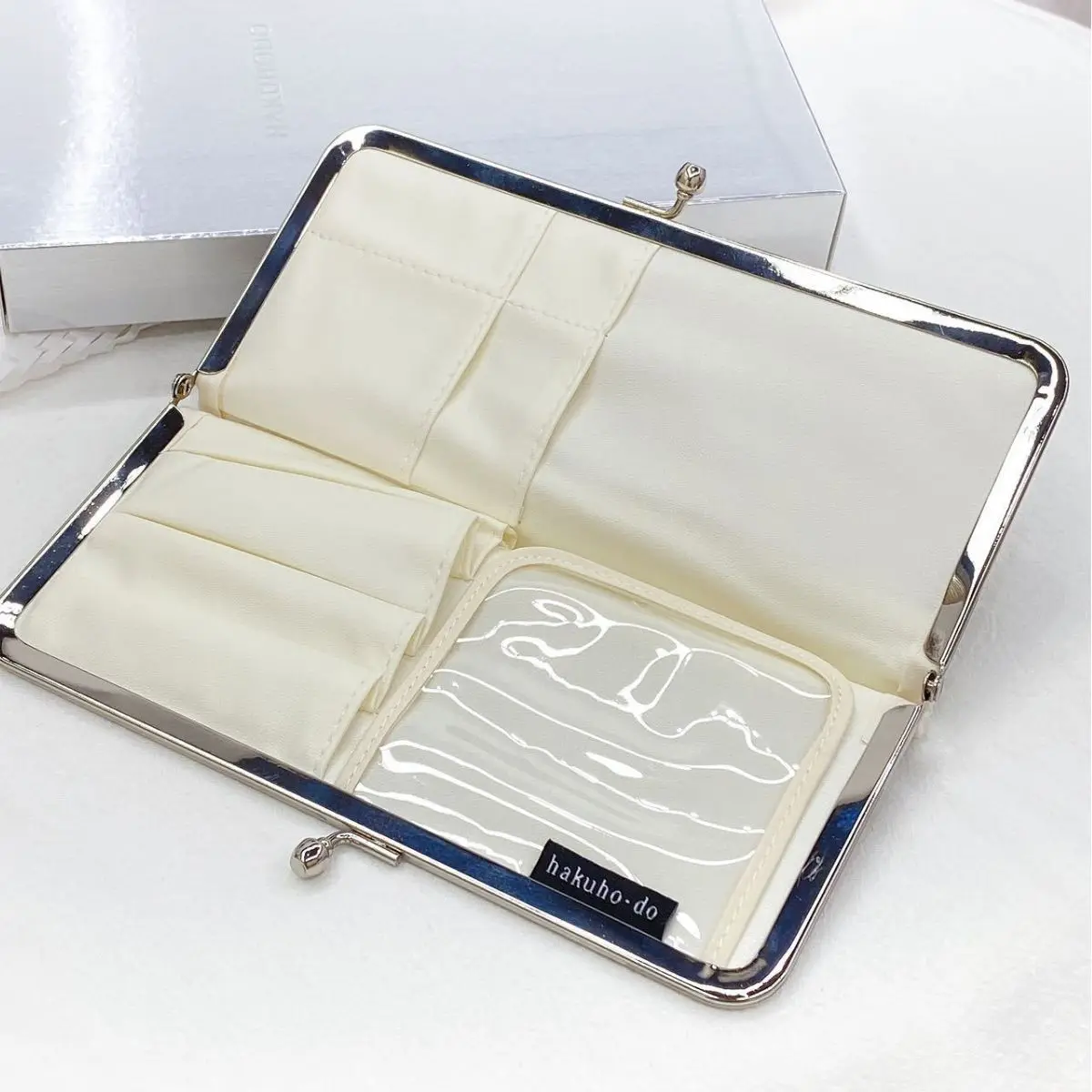 High quality makeup brush bag for travel brush storage portable brush bag high-end card bag compact makeup storage organizer 
High quality makeup brush bag for travel brush storage portable brush bag high-end card bag compact makeup storage organizer