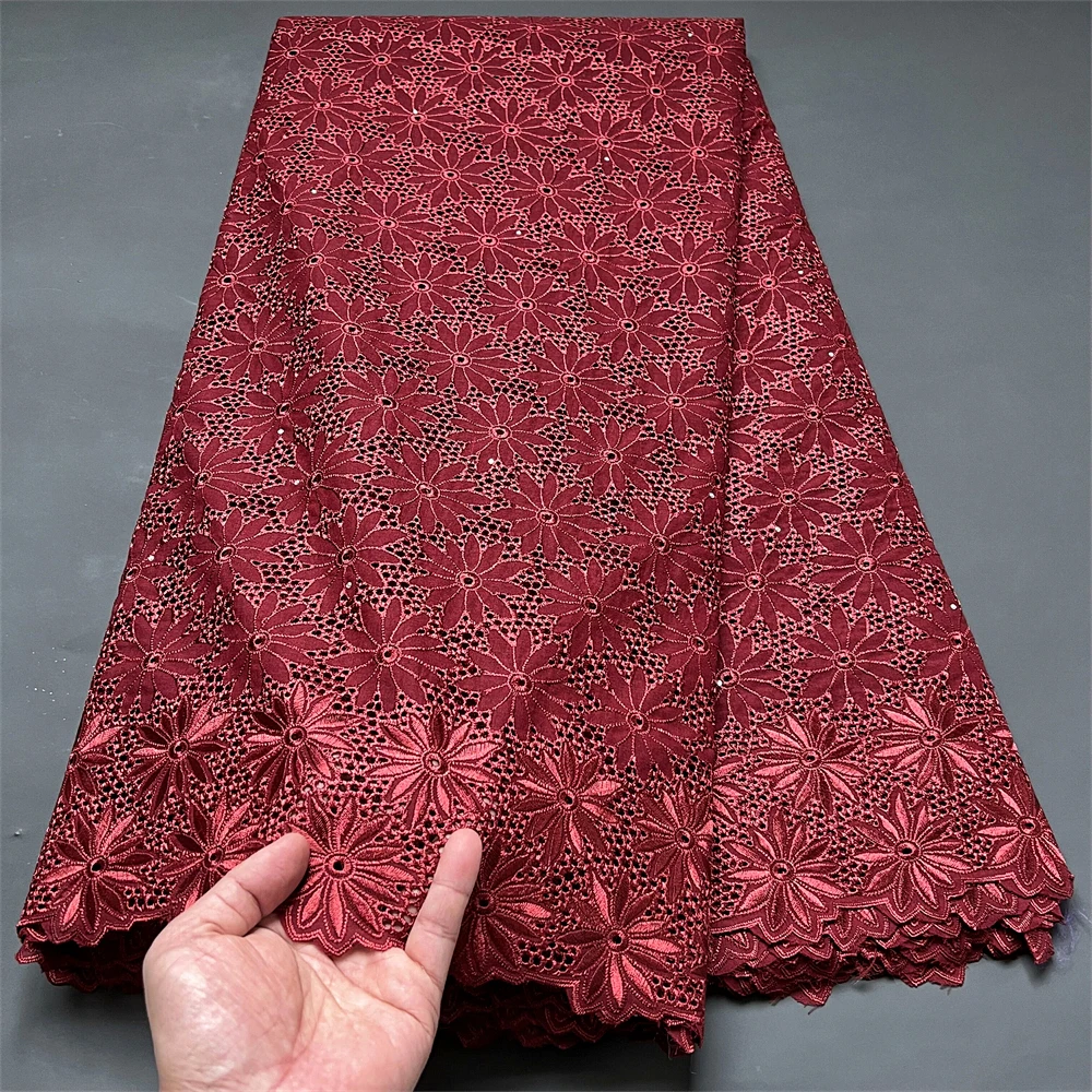 Nigerian 5-yard lace Fabric fashion sequin lace wedding high-end African French embroidery lace used for wedding tailor zp142
Nigerian 5-yard lace Fabric fashion sequin lace wedding high-end African French embroidery lace used for wedding tailor zp142