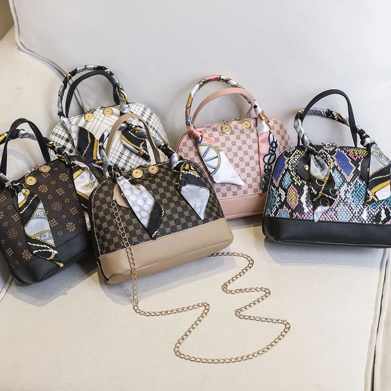 Xq923 Printed Shell Bags for Women 2022 Mini Handbags Silk Scarf Versatile Chain Crossbody Bag
Xq923 Printed Shell Bags for Women 2022 Mini Handbags Silk Scarf Versatile Chain Crossbody Bag