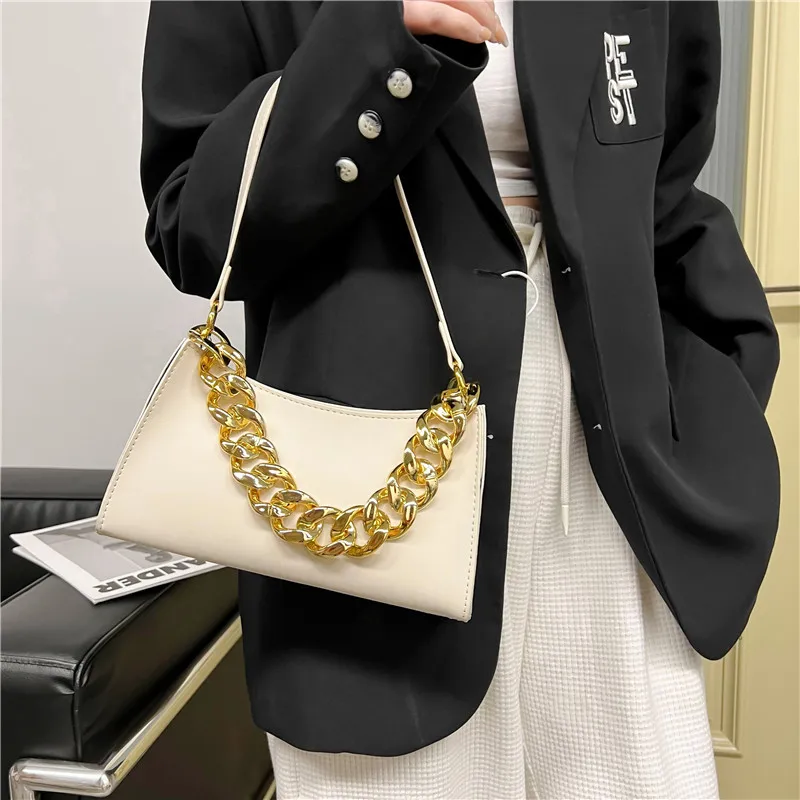 High Quality Shoulder Bag Fashion Chain Handbag Designer Luxury Solid Color Ladies Brand Bag Fashionable Purses
High Quality Shoulder Bag Fashion Chain Handbag Designer Luxury Solid Color Ladies Brand Bag Fashionable Purses
