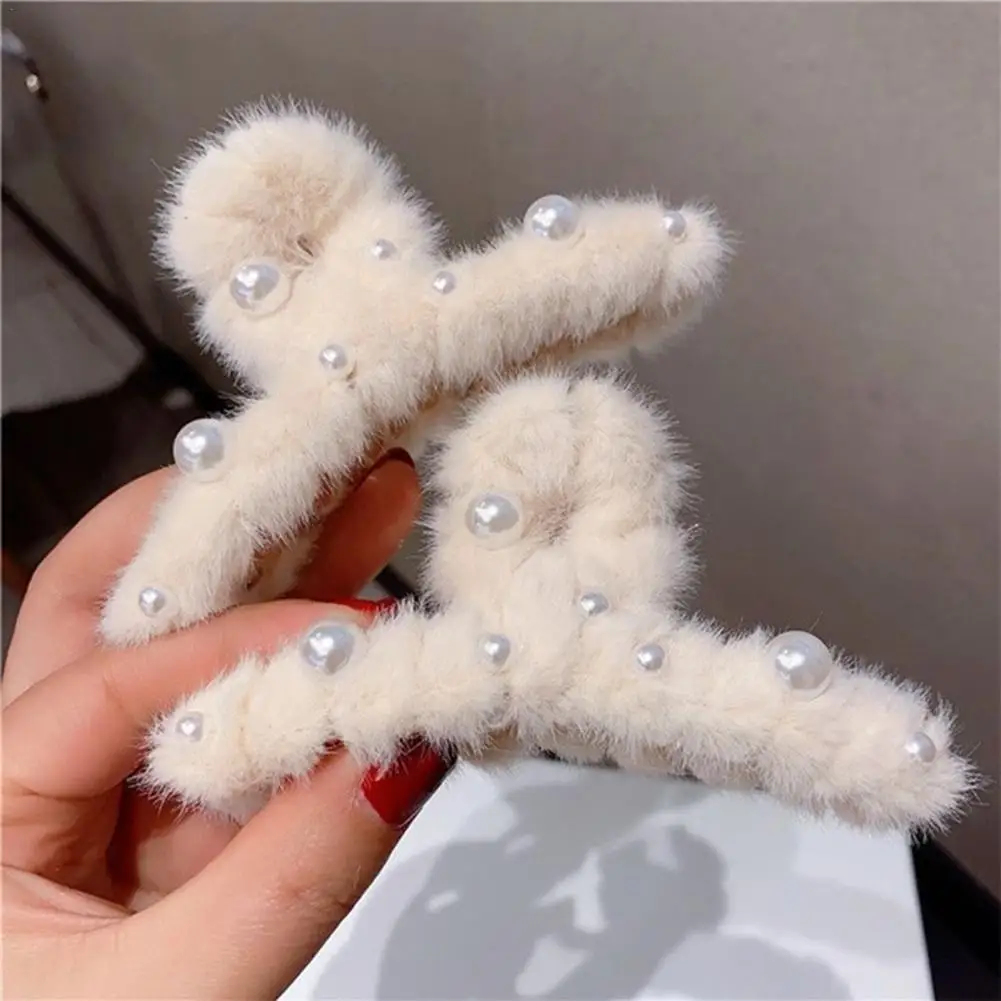 Plush Hair Clip With Pearl Decor Shark Clip Fashion Temperament Hair Accessories Winter Warm For Party Wedding Decoration
Plush Hair Clip With Pearl Decor Shark Clip Fashion Temperament Hair Accessories Winter Warm For Party Wedding Decoration